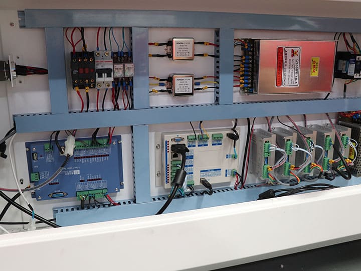 金屬和非金屬激光切割機 300W CO2 激光管 金屬和非金屬激光切割機 300W CO2 激光管