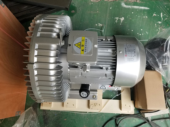 用于家具制造的專業(yè)數(shù)控木雕機(jī) 用于家具制造的專業(yè)數(shù)控木雕機(jī)