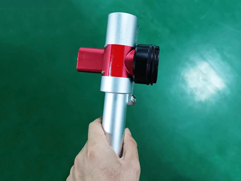 實(shí)惠價(jià)格 100W 背包式激光清洗機(jī)出售 實(shí)惠價(jià)格 100W 背包式激光清洗機(jī)出售