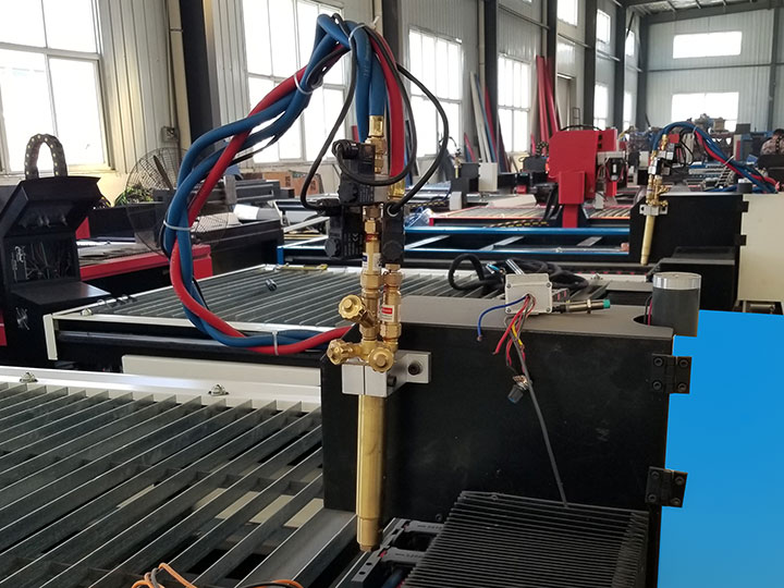 盈利型 4x8 帶旋轉管切割器的數控等離子切割工作臺套件