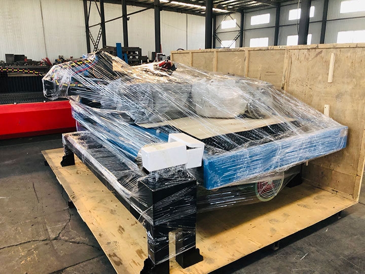 盈利型 4x8 帶旋轉管切割器的數控等離子切割工作臺套件