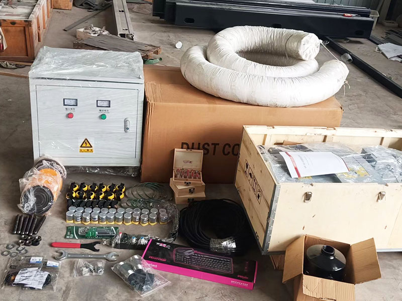 工具箱 4x8 多主軸數控雕刻機