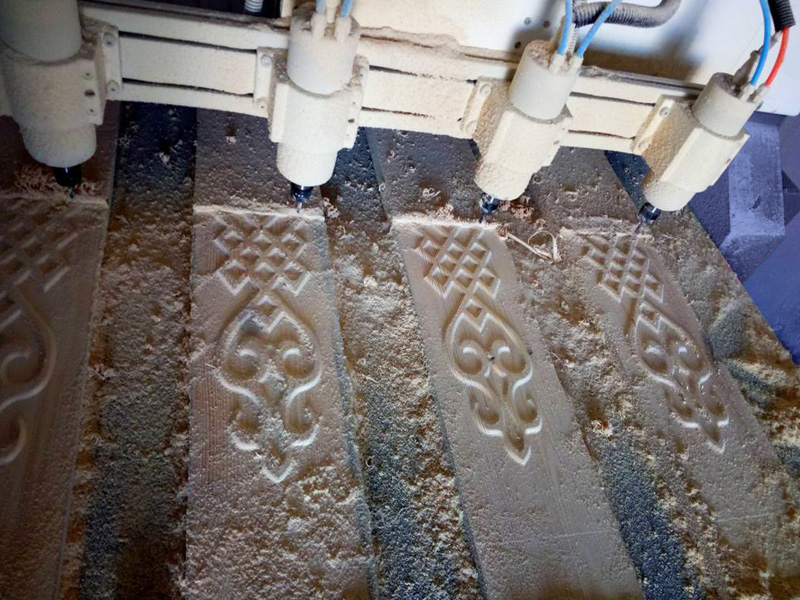 用于木工項目的第四軸數控雕刻機 用于木工項目的第四軸數控雕刻機