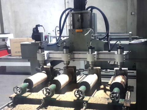 多頭數控雕刻機的特點和優點