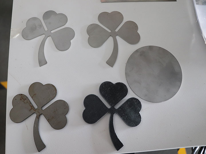 平板激光金屬切割機切割不銹鋼