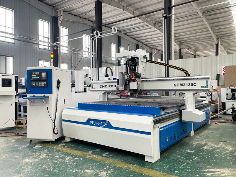 用于定制櫥柜制造的智能嵌套數控雕刻機