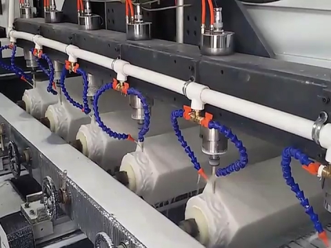 多頭 3D 大理石柱數(shù)控石材雕刻機 多頭 3D 大理石柱數(shù)控石材雕刻機