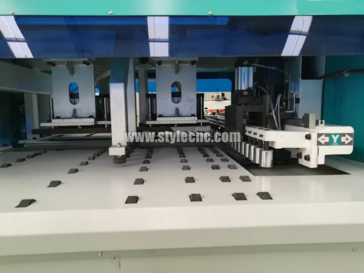 全自動數(shù)控鉆孔機 全自動數(shù)控鉆孔機