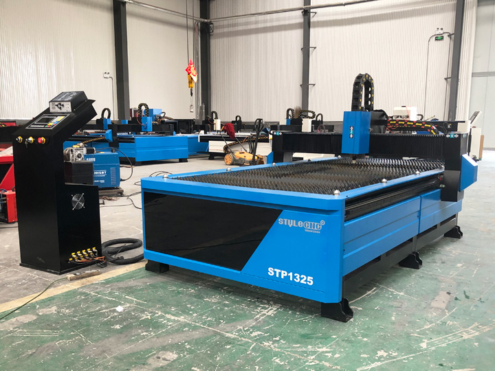 數控等離子切割機和用于定制金屬標牌的數控等離子工作臺 數控等離子切割機和用于定制金屬標牌的數控等離子工作臺