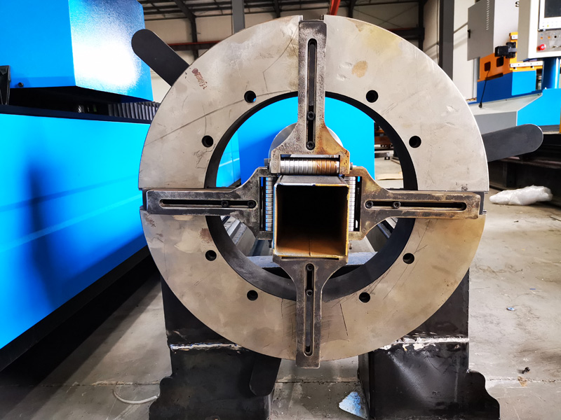 圓管、方管等離子切割四爪旋轉裝置