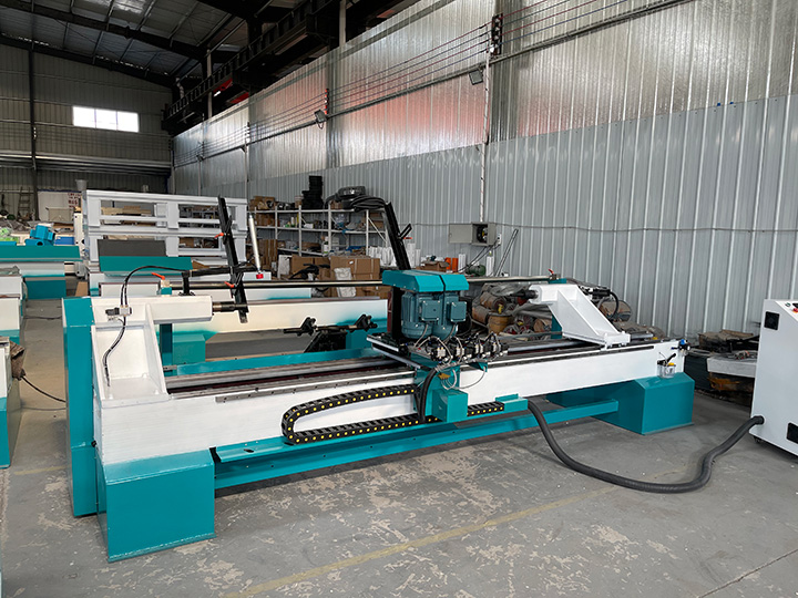 STL2530A-4T 帶自動進料器的多功能數(shù)控木工車床 STL2530A-4T 帶自動進料器的多功能數(shù)控木工車床