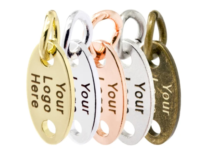 在線飛行光纖激光雕刻珠寶標簽項目