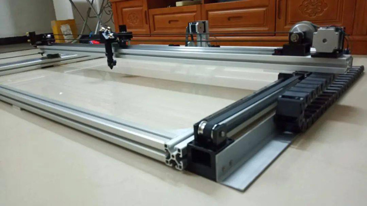 安裝 Y 軸步進(jìn)電機(jī)