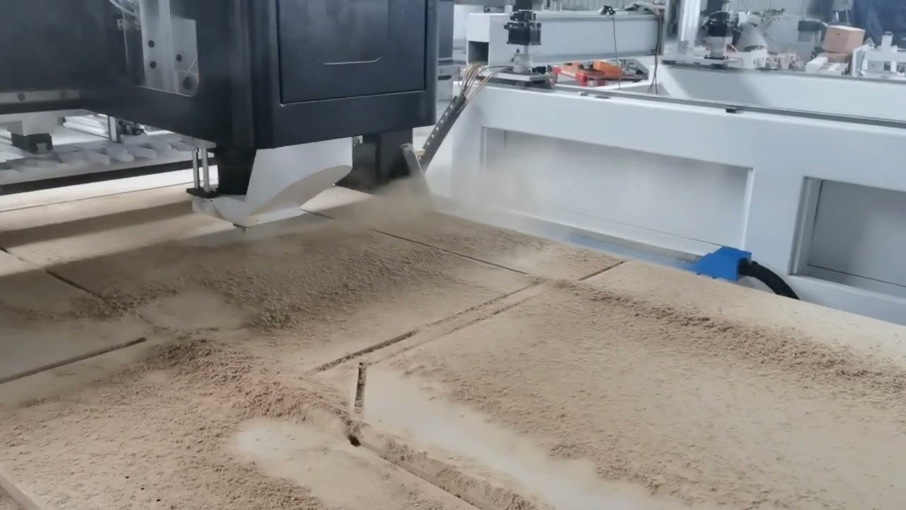 4x8 帶換刀裝置的自動換刀數(shù)控木雕機(jī)